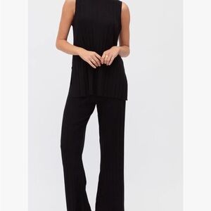 Elegant Black Women's knitted top and bottom